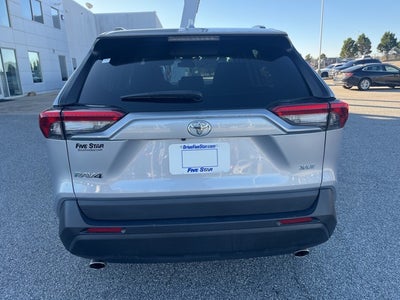 2022 Toyota RAV4 XLE