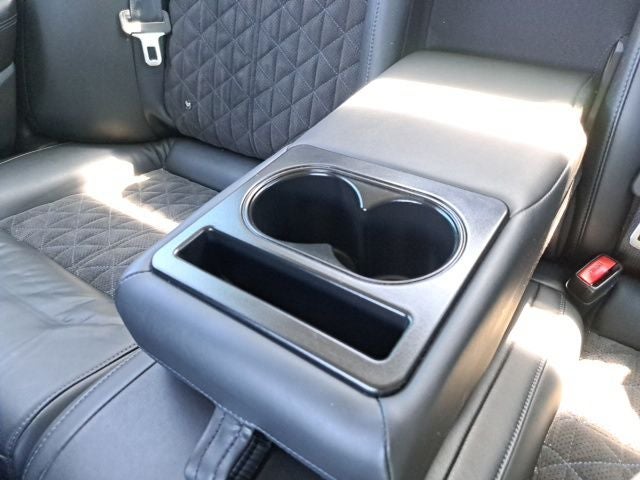 2017 Nissan Maxima SR