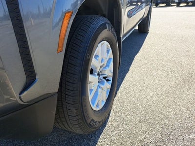 2024 Nissan Frontier SV