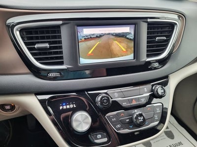 2022 Chrysler Voyager LX