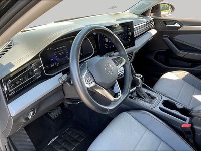 2025 Volkswagen Jetta 1.5T SE