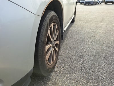 2016 Nissan Pathfinder SV