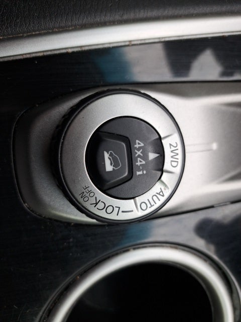 2016 Nissan Pathfinder SV