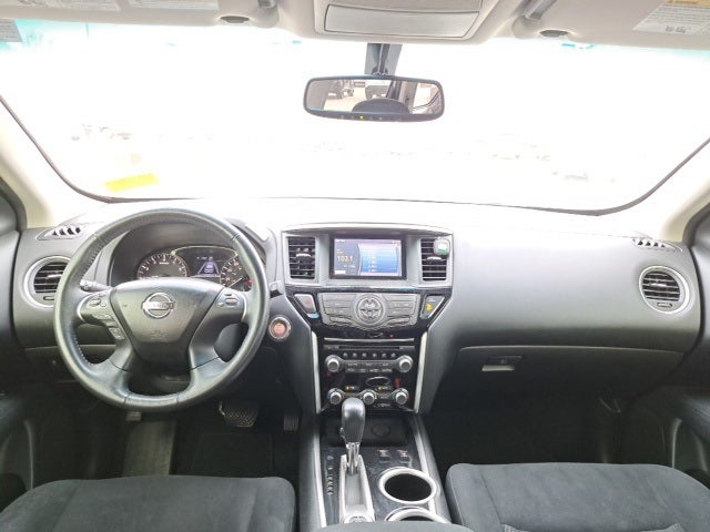 2016 Nissan Pathfinder SV