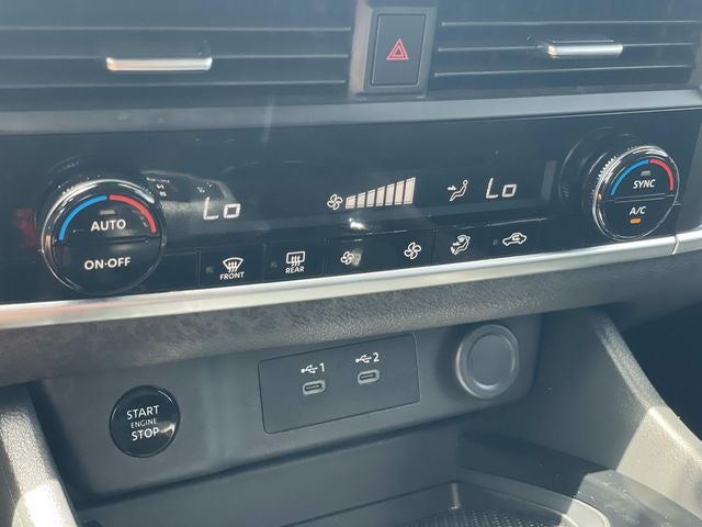 2025 Nissan Rogue SV