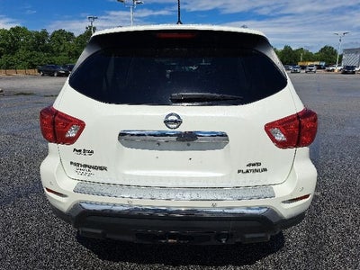 2017 Nissan Pathfinder Platinum