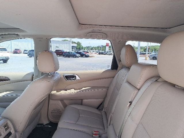 2017 Nissan Pathfinder Platinum