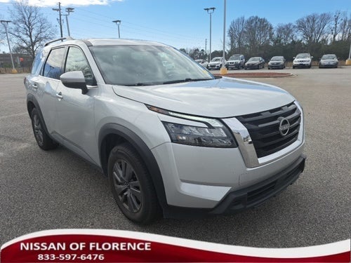 2025 Nissan Pathfinder SV