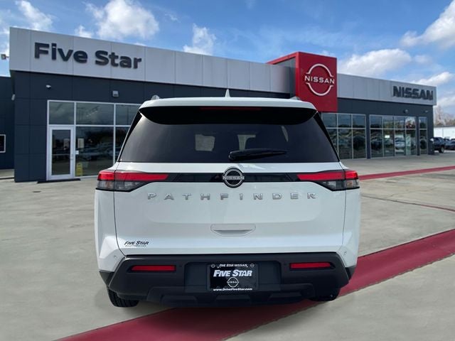 2025 Nissan Pathfinder SV