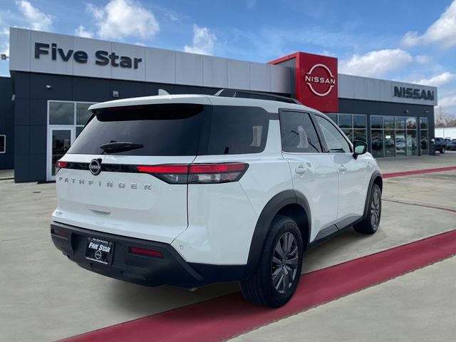 2025 Nissan Pathfinder SV