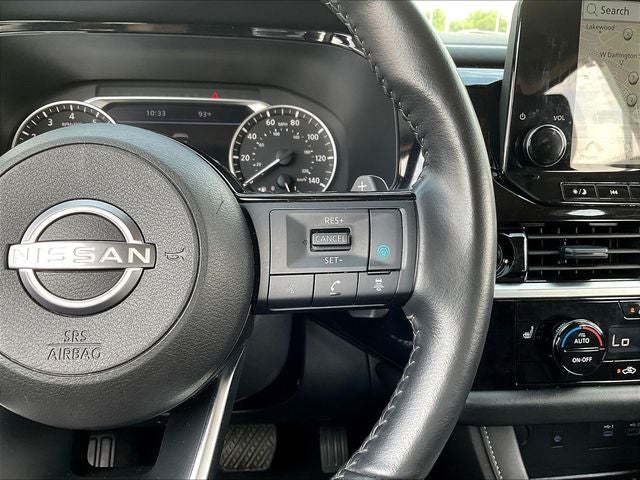 2025 Nissan Pathfinder SL