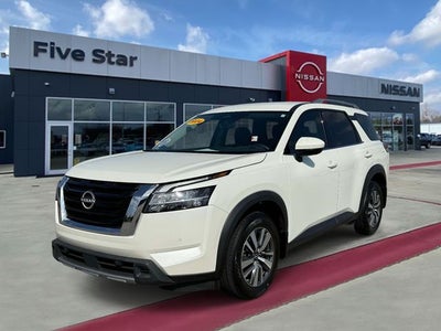 2024 Nissan Pathfinder SL