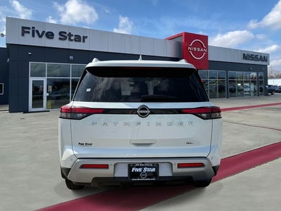 2024 Nissan Pathfinder SL