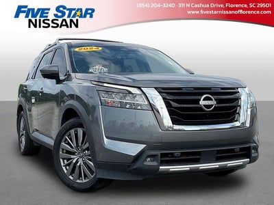 2024 Nissan Pathfinder SL