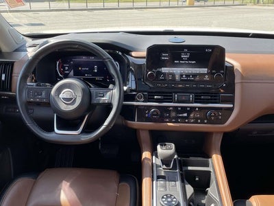 2024 Nissan Pathfinder Platinum