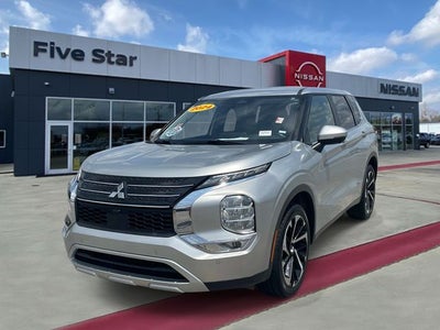 2024 Mitsubishi Outlander SE