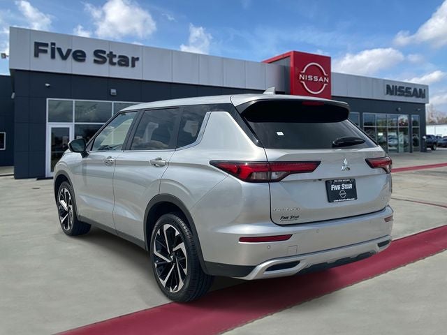 2024 Mitsubishi Outlander SE