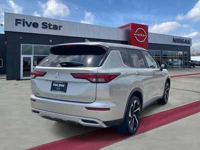 2024 Mitsubishi Outlander SE