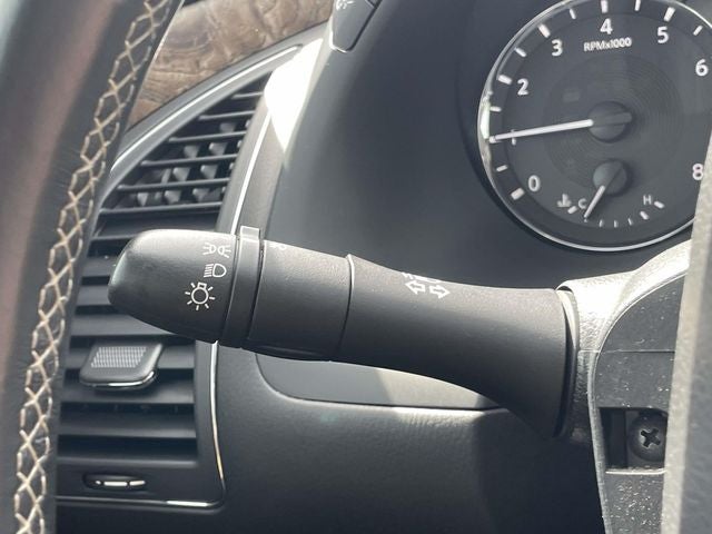 2022 INFINITI QX80 Premium Select