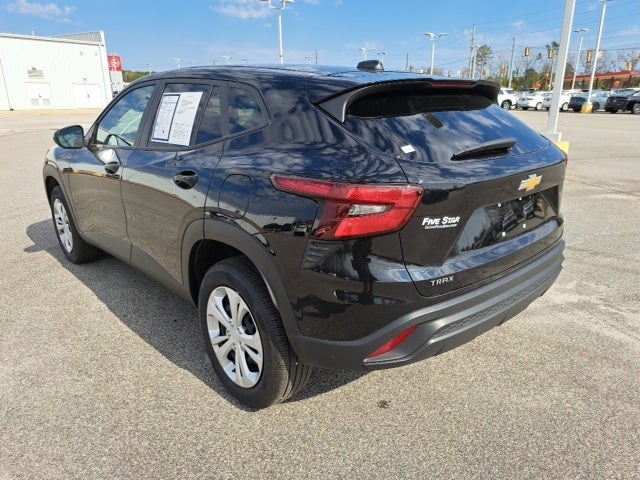 2025 Chevrolet Trax LS