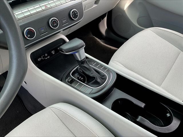 2024 Hyundai Kona SE