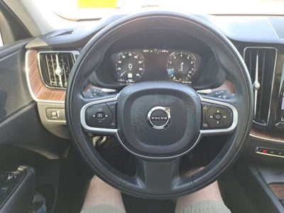 2021 Volvo XC60 T5 Momentum