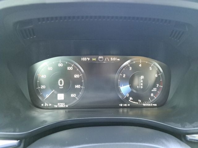 2021 Volvo XC60 T5 Momentum