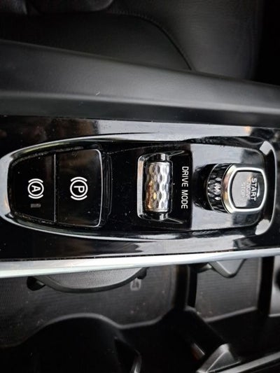 2021 Volvo XC60 T5 Momentum