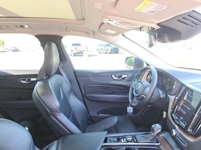 2021 Volvo XC60 T5 Momentum