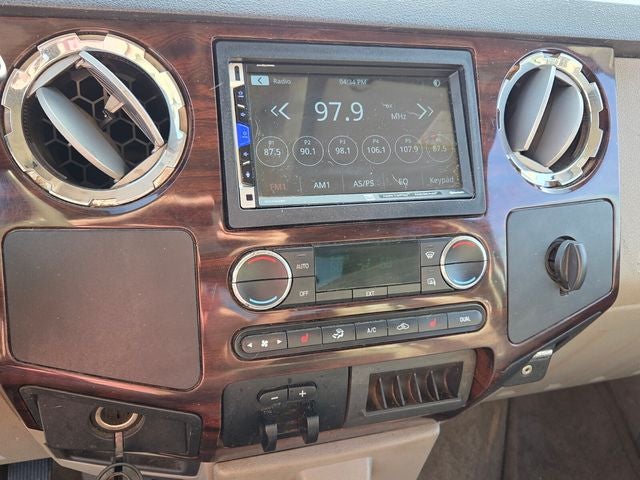 2010 Ford Super Duty F-350 DRW Lariat