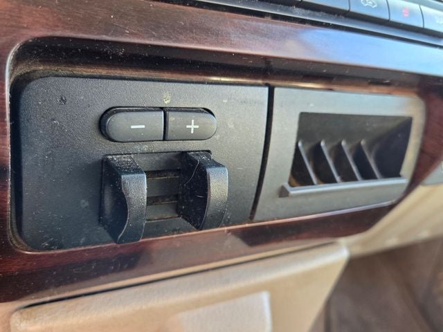 2010 Ford Super Duty F-350 DRW Lariat