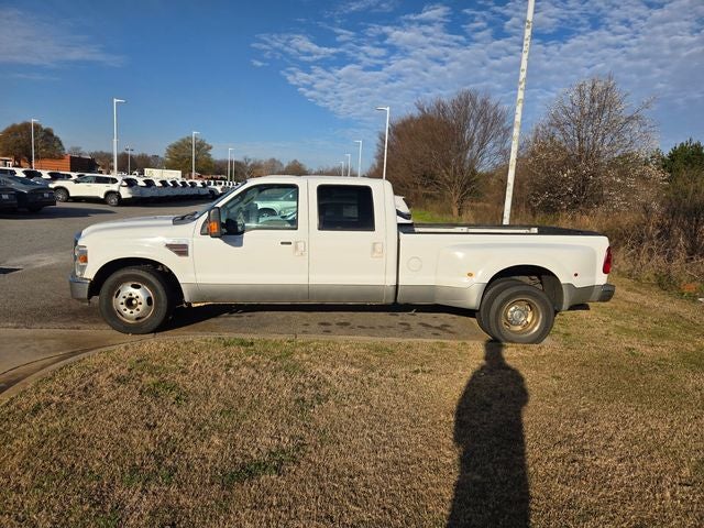 2010 Ford Super Duty F-350 DRW Lariat