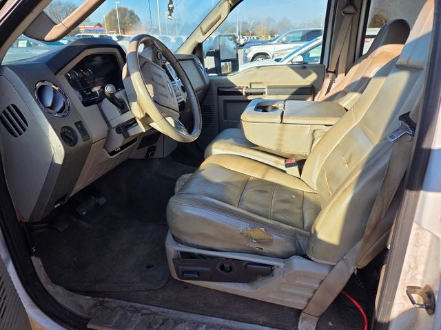 2010 Ford Super Duty F-350 DRW Lariat