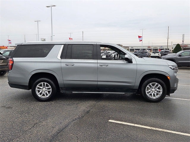 2024 Chevrolet Suburban LT