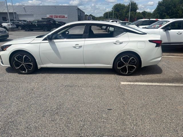 2025 Nissan Altima 2.5 SR
