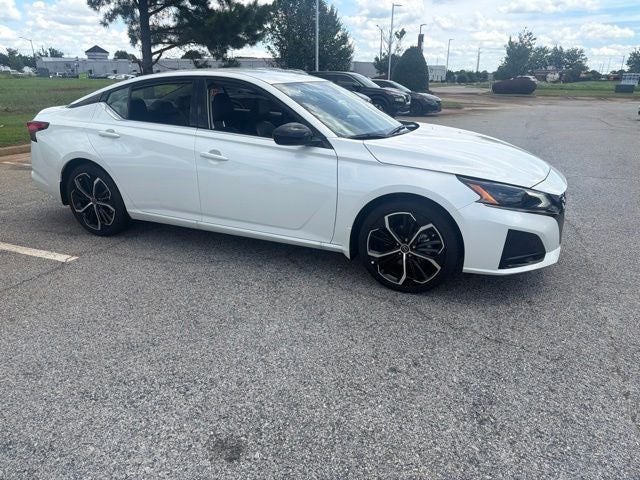 2025 Nissan Altima 2.5 SR