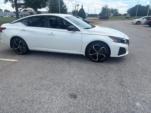 2025 Nissan Altima 2.5 SR