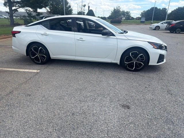 2025 Nissan Altima 2.5 SR