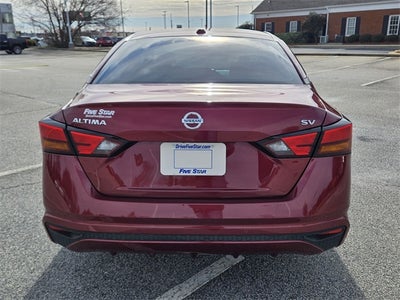 2022 Nissan Altima 2.5 SV