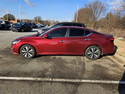 2022 Nissan Altima 2.5 SV