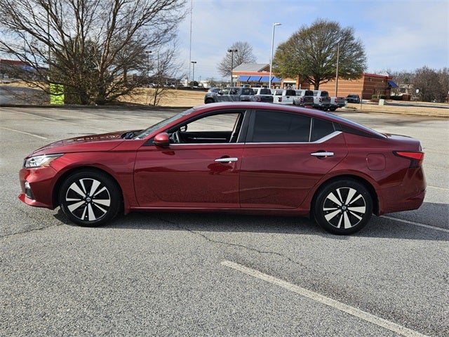 2022 Nissan Altima 2.5 SV