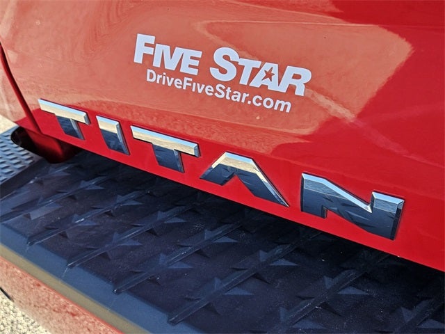 2023 Nissan Titan SV