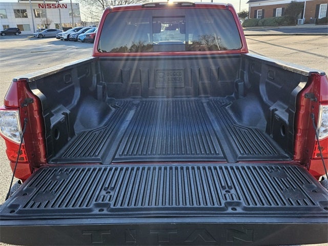 2023 Nissan Titan SV