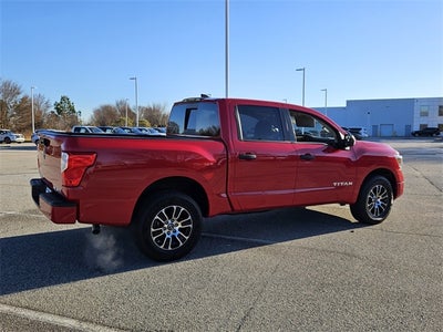 2023 Nissan Titan SV