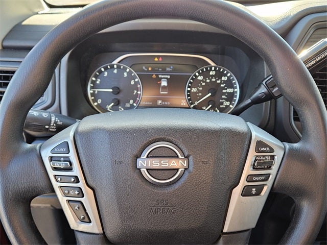 2023 Nissan Titan SV