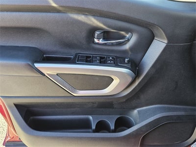 2023 Nissan Titan SV