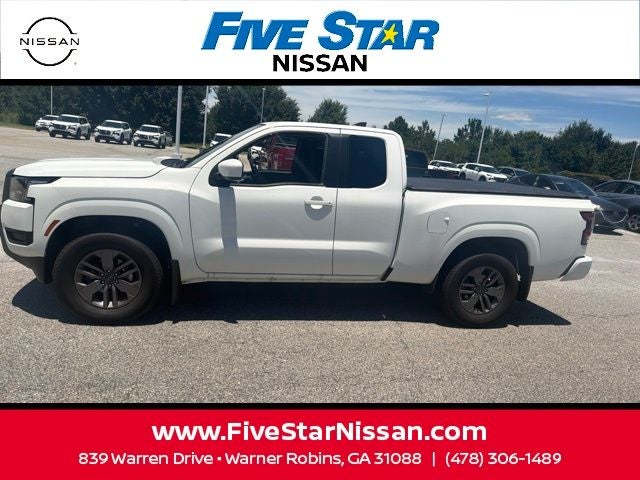 2025 Nissan Frontier SV
