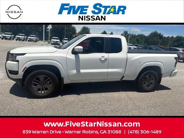 2025 Nissan Frontier SV