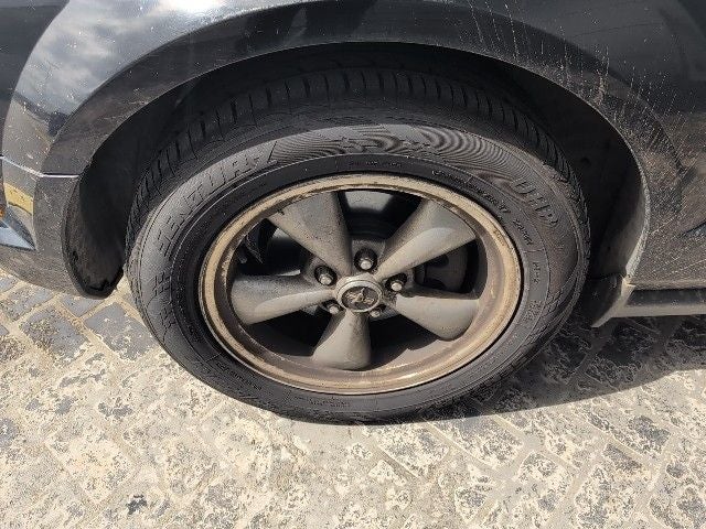 2006 Ford Mustang V6 Deluxe