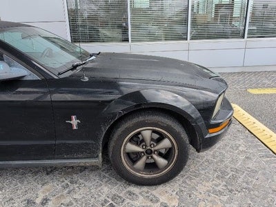2006 Ford Mustang V6 Deluxe